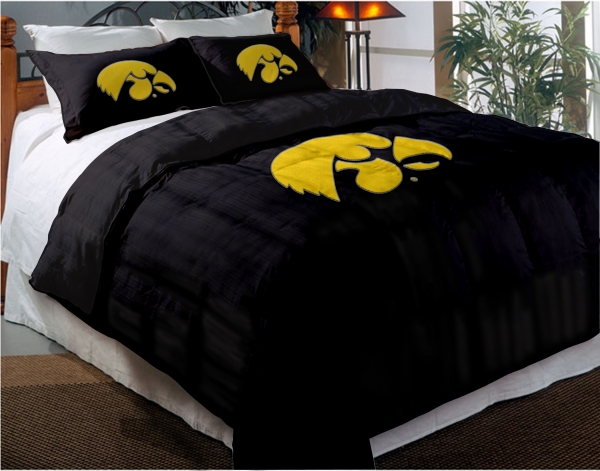 Iowa Hawkeyes College Twin Chenille Embroidered Comforter