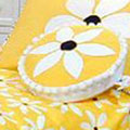 Bee Daisy 18" Round Decorative Pillow
