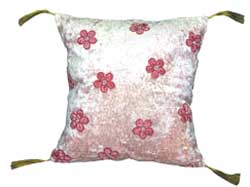 Pea Princess 14" Throw Pillow - Flower 