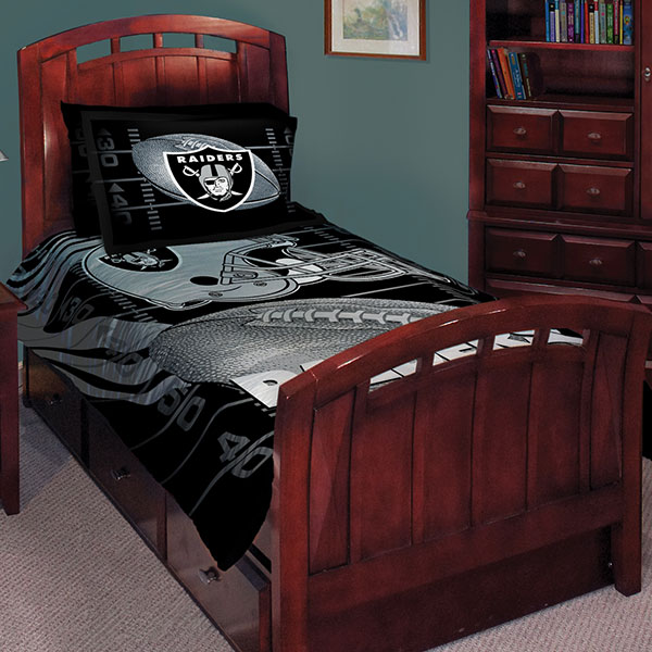 Oakland Raiders NFL Twin Comforter Set 63&quot; x 86&quot;